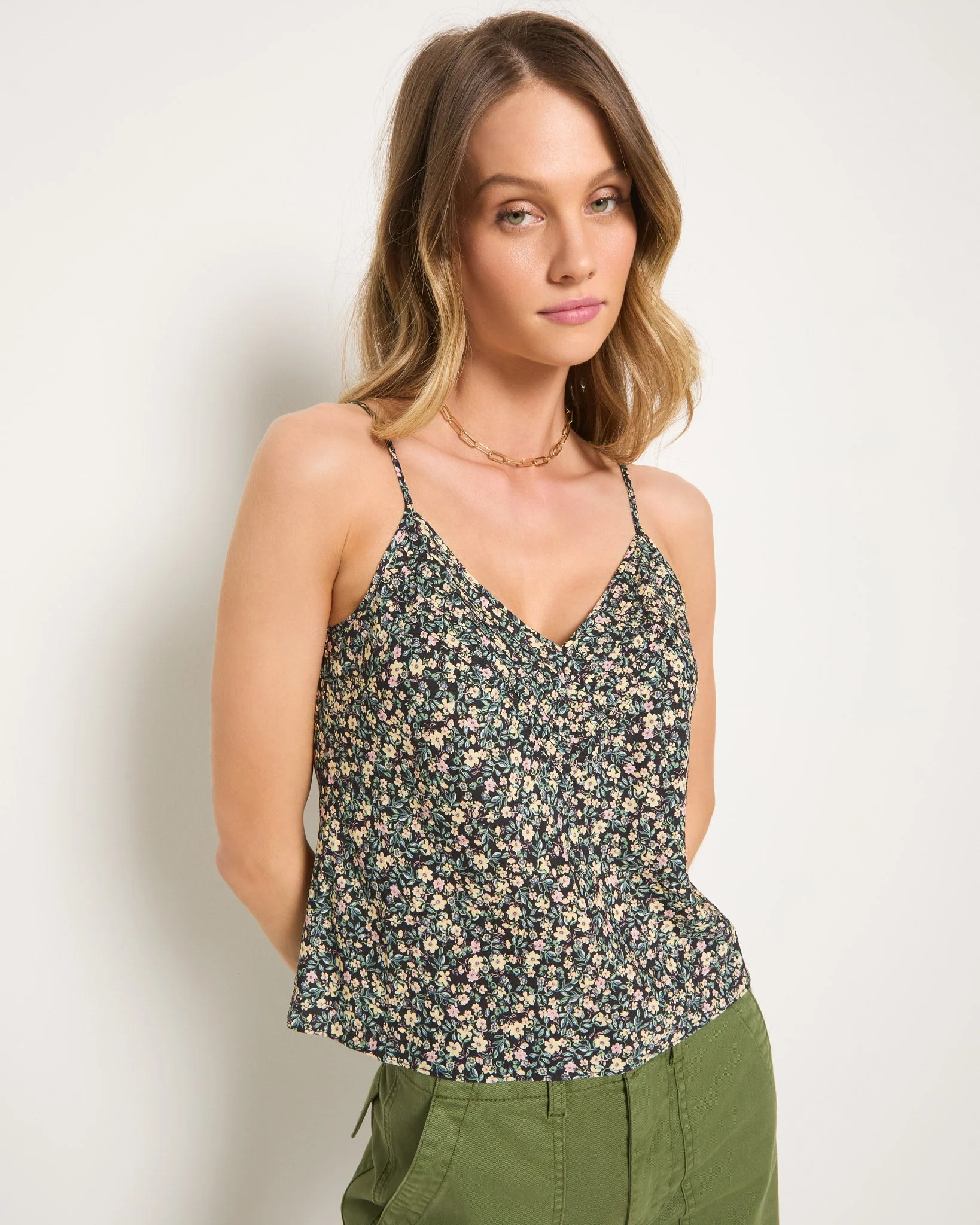 Serene Floral Tank - Image 8